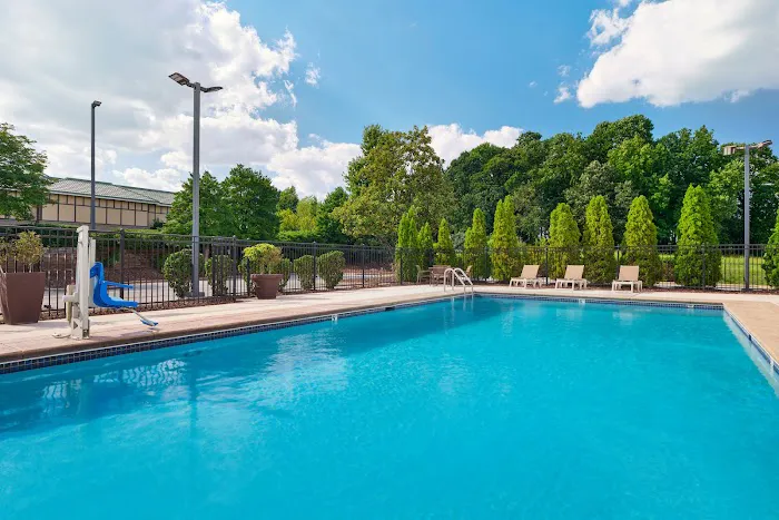 Hyatt Place Greensboro 4