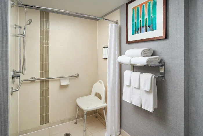Hyatt Place Greensboro 4