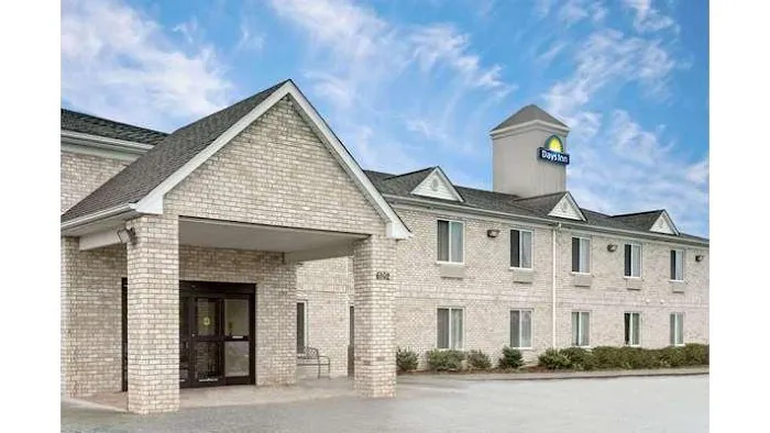 Days Inn by Wyndham Greensboro NC 4