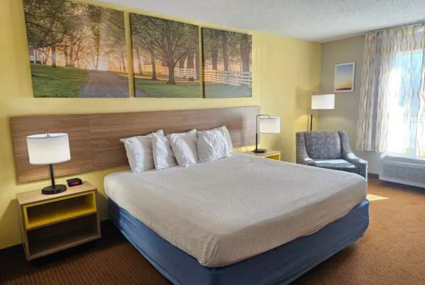 Days Inn by Wyndham Greensboro NC 4