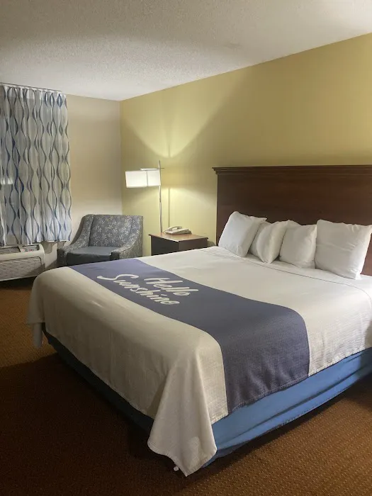Days Inn by Wyndham Greensboro NC 4