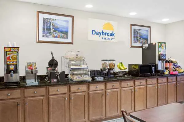 Days Inn by Wyndham Greensboro NC 4