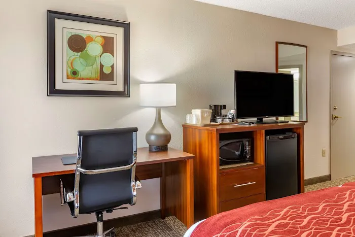 Comfort Inn Greensboro - Kernersville 4