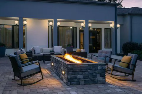 Courtyard Greensboro 4