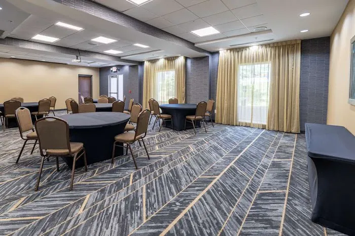 Hampton Inn & Suites Greensboro/Coliseum Area 4