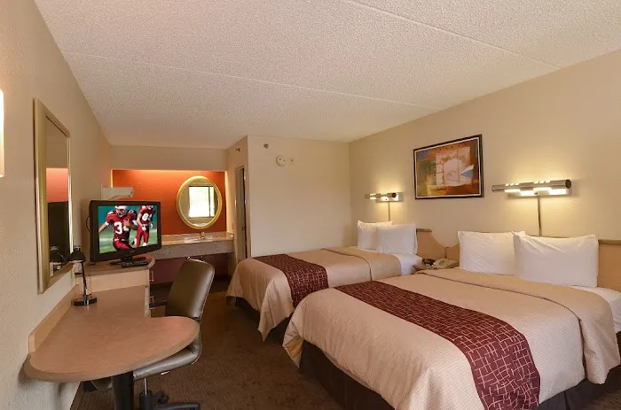 Red Roof Inn Greensboro Coliseum 4