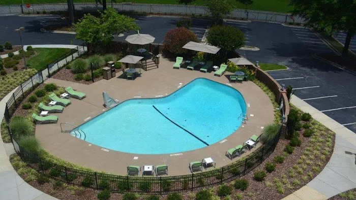 Holiday Inn Greensboro Coliseum by IHG 4