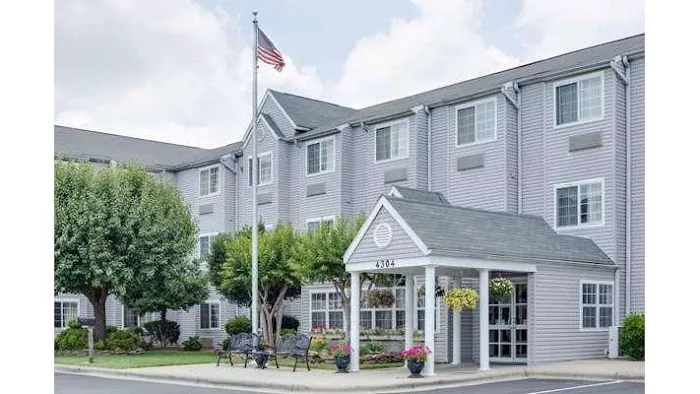 Microtel Inn & Suites by Wyndham Greensboro 4