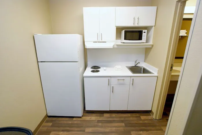 Extended Stay America Select Suites - Greensboro - Wendover Ave. - Big Tree Way 5