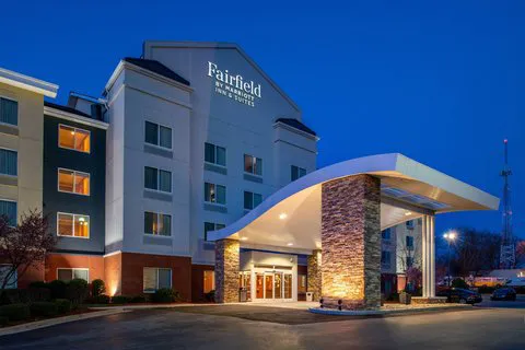 Fairfield Inn & Suites Greensboro Wendover 4