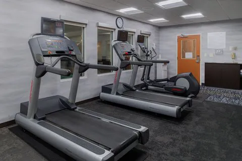 Fairfield Inn & Suites Greensboro Wendover 4