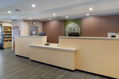 Fairfield Inn & Suites Greensboro Wendover 4