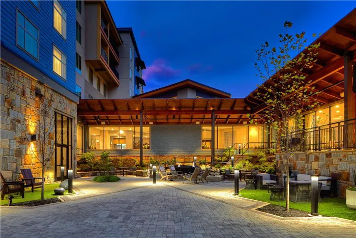 Embassy Suites by Hilton Gatlinburg Resort 4