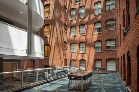 Courtyard Philadelphia Downtown 5