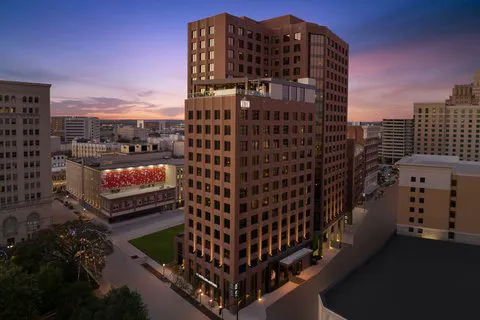 AC Hotel San Antonio Riverwalk 5