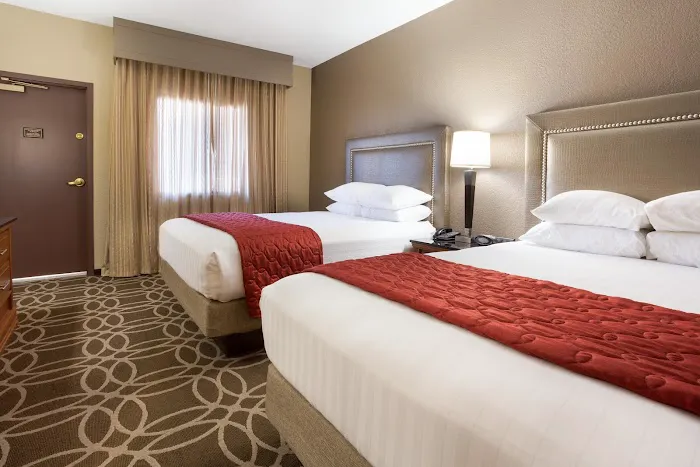 Drury Inn & Suites San Antonio Riverwalk 5