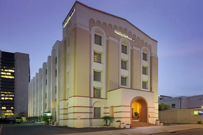 Holiday Inn Express San Antonio N-Riverwalk Area by IHG 5