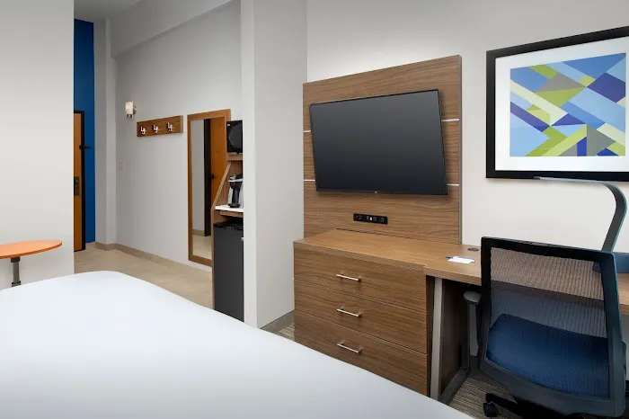 Holiday Inn Express San Antonio N-Riverwalk Area by IHG 5