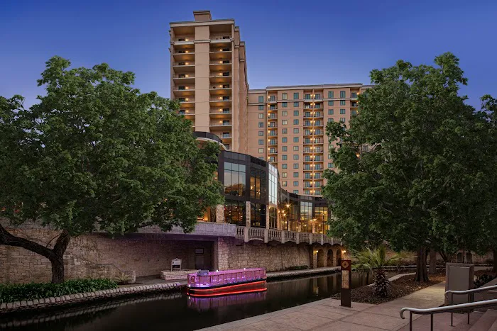 Embassy Suites by Hilton San Antonio Riverwalk Downtown 5
