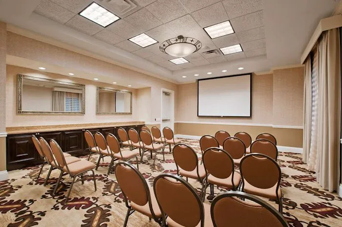 Embassy Suites by Hilton San Antonio Riverwalk Downtown 5