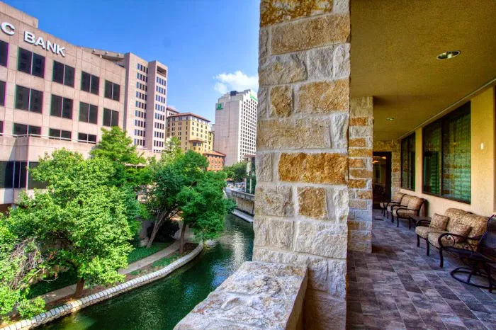 Embassy Suites by Hilton San Antonio Riverwalk Downtown 5