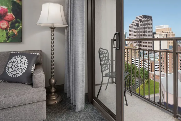 Embassy Suites by Hilton San Antonio Riverwalk Downtown 5