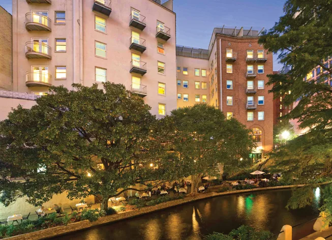 Club Wyndham Riverside Suites 5