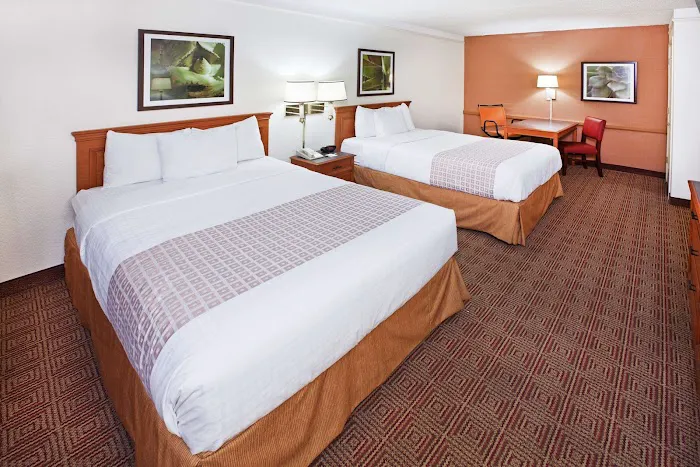 La Quinta Inn by Wyndham San Antonio Market Square 5