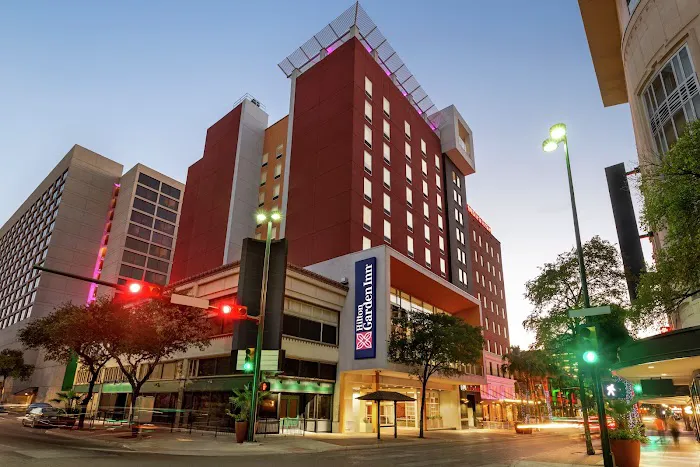 Hilton Garden Inn San Antonio Downtown Riverwalk 5