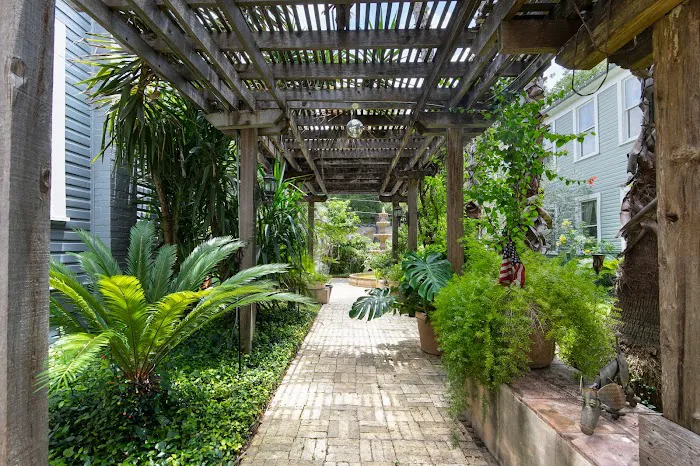 Arbor House Suites 5