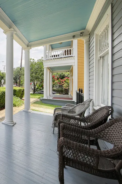 Arbor House Suites 5