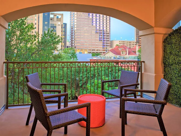 Hotel Indigo San Antonio-Riverwalk, an IHG Hotel 5