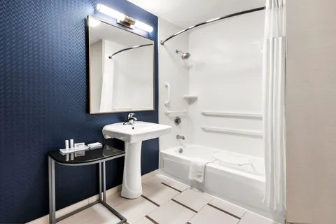 Fairfield Inn & Suites San Antonio Downtown/Market Square 5