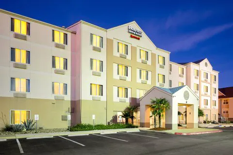 Fairfield Inn & Suites San Antonio Downtown/Market Square 5