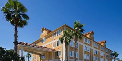 Holiday Inn Express & Suites San Antonio-Dtwn Market Area by IHG