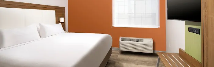 Holiday Inn Express & Suites San Antonio-Dtwn Market Area by IHG 5