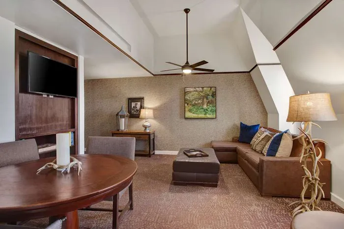 The Emily Morgan San Antonio - a DoubleTree by Hilton Hotel 5