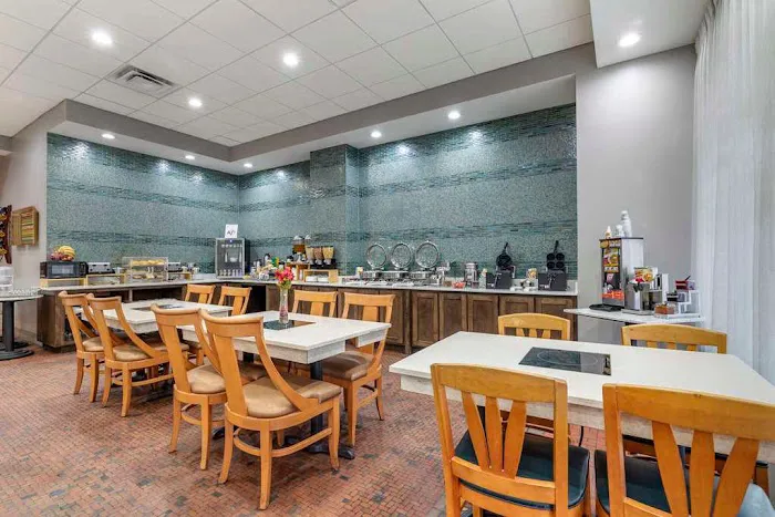 Best Western Premier Historic Travelers Hotel Alamo/Riverwalk 5