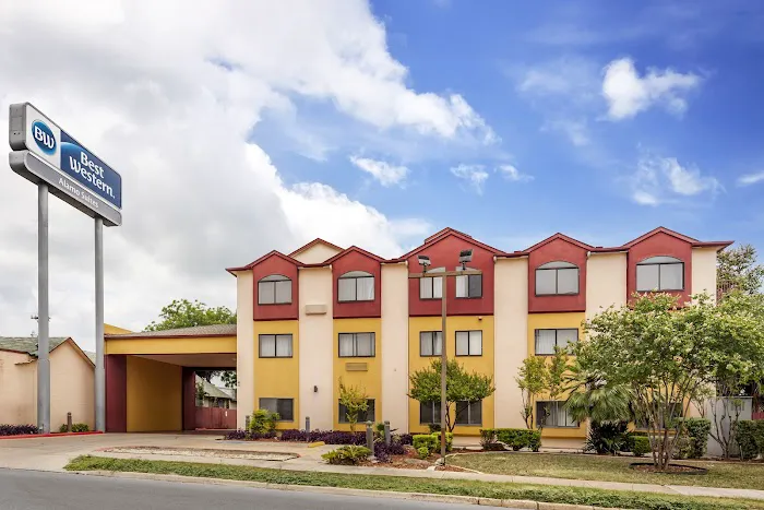 Best Western Alamo Suites 5