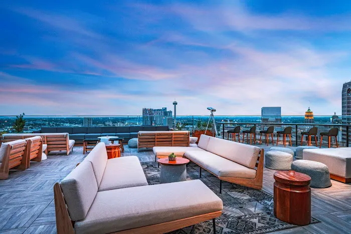 Thompson San Antonio – Riverwalk, by Hyatt 5