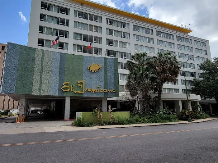 El Tropicano Riverwalk Hotel 5