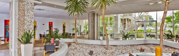 El Tropicano Riverwalk Hotel 5