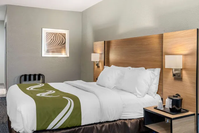 Quality Inn Downtown - near Market Square 5