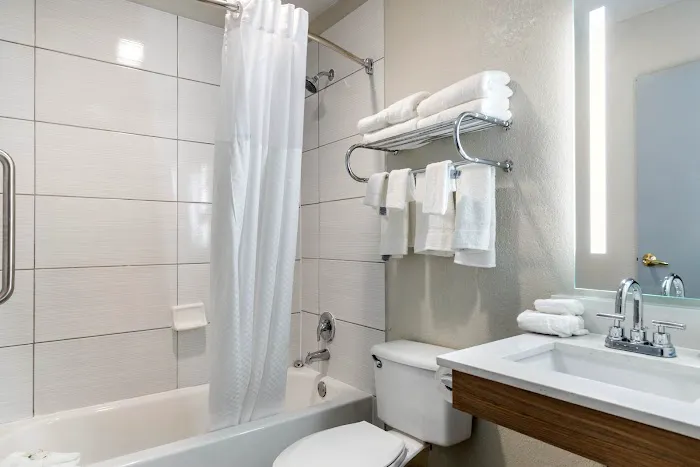 Quality Inn Downtown - near Market Square 5