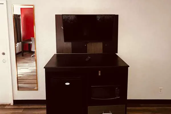 Econo Lodge Inn & Suites Downtown San Antonio 5