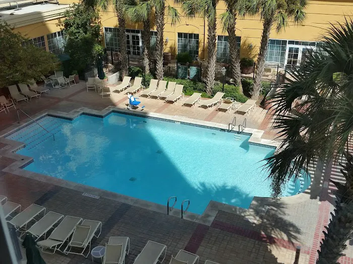 La Quinta Inn & Suites by Wyndham San Antonio Riverwalk 5