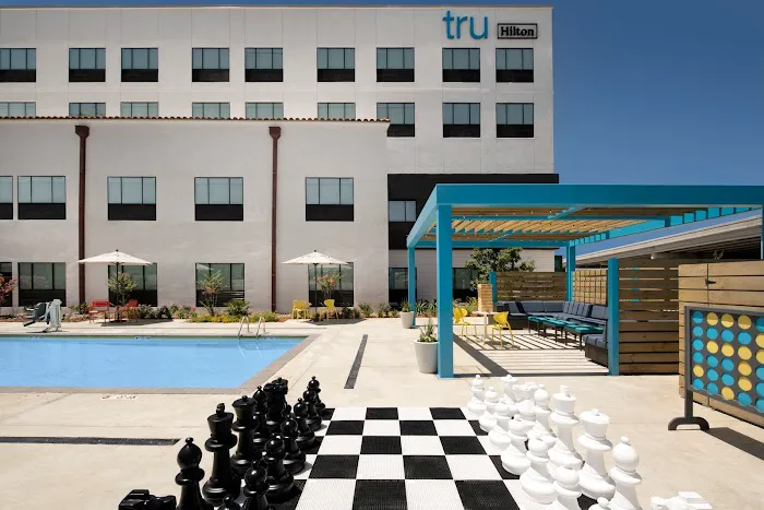 Tru by Hilton San Antonio Downtown Riverwalk 5