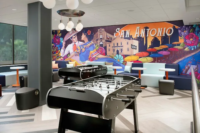 Tru by Hilton San Antonio Downtown Riverwalk 5
