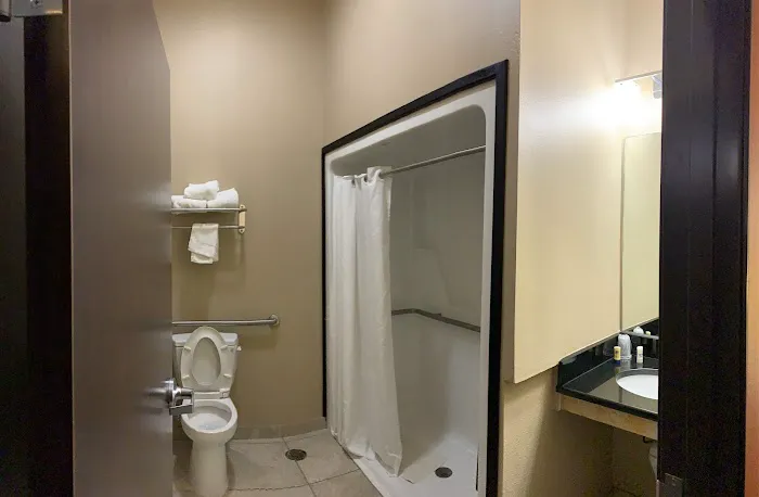 City View Inn & Suites 5