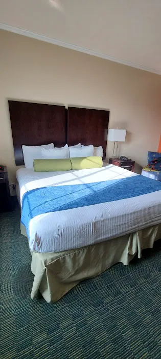 City View Inn & Suites 5